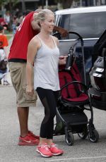 KENDRA WILKINSON Out and About in Calabasas 10/18/2015