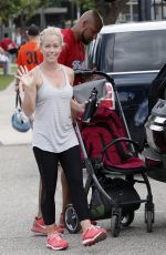 KENDRA WILKINSON Out and About in Calabasas 10/18/2015