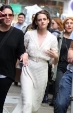KRISTEN STEWART Out Shopping in New York 10/09/2015