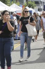 LESLIE BIBB Out Shopping at Farmers Market in Studio City 10/18/2015