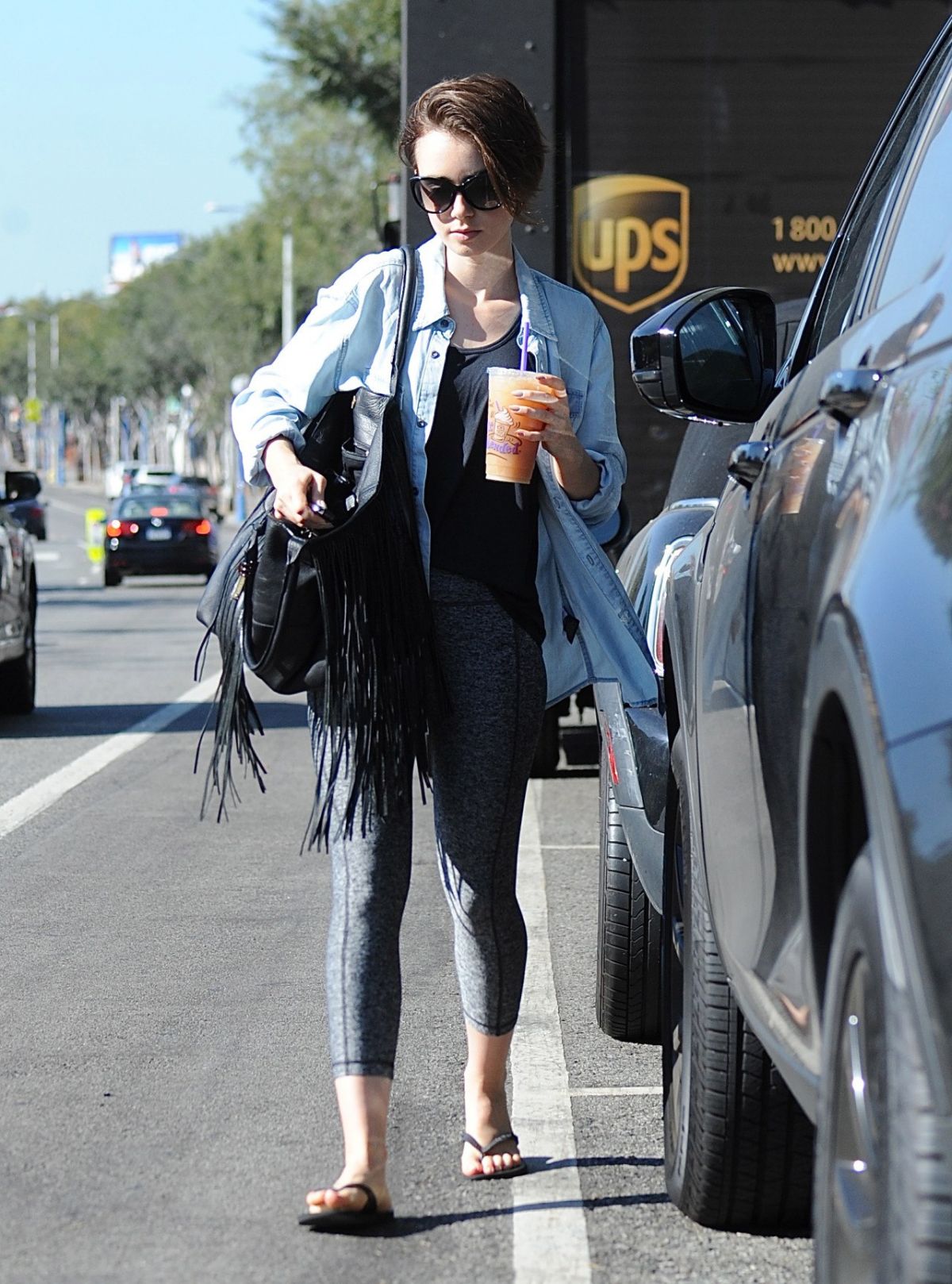 LILY COLLINS Out and About in Los Angeles 10/20/2015 LILY COLLINS Out and About in Los Angeles 10/20/2015