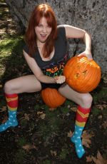 MAITLAND WARD Carving Her Halloween Jack-O-Lantern in Beverly Hills 10/26/2015