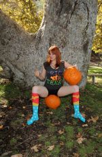 MAITLAND WARD Carving Her Halloween Jack-O-Lantern in Beverly Hills 10/26/2015