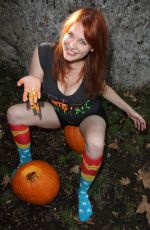 MAITLAND WARD Carving Her Halloween Jack-O-Lantern in Beverly Hills 10/26/2015