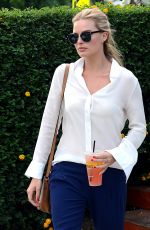 MARGOT ROBBIE Out for Lunch in West Hollywood 10/05/2015