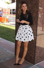 MARIA MENOUNOS Taking a Break on the Set of E! News in Los Angeles 10/07/2015