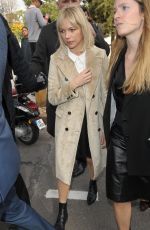 MICHELLE WILLIAMS at Louis Vuitton Fashion Show at Paris Fashion Week 10/07/2015