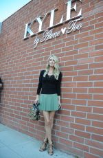 NICKY HILTON Out and About in Beverly Hills 10/22/2015