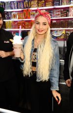 PIA MIA PEREZ at Archies Fast Food & Shakes in Manchester 10/20/2015
