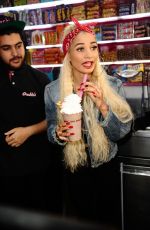 PIA MIA PEREZ at Archies Fast Food & Shakes in Manchester 10/20/2015