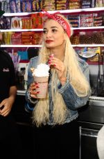 PIA MIA PEREZ at Archies Fast Food & Shakes in Manchester 10/20/2015