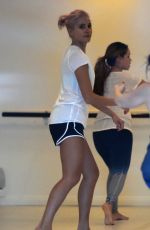 PIXIE LOTT at a Pilates Class in Los Angeles 10/01/2015