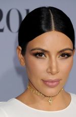 Pregnant KIM KARDASHIAN at InStyle Awards 2015 in Los Angeles 10/26/2015