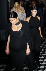 Pregnant KIM KARDASHIAN Leaves Craig