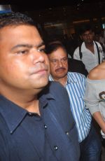 PRIYANKA CHOPRA at Mumbai Airport 10/10/2015