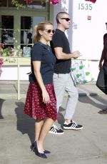 REESE WITHERSPOON at The Ivy by the Shore in Santa Monica 10/18/2015