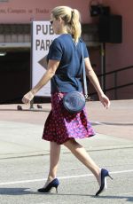 REESE WITHERSPOON at The Ivy by the Shore in Santa Monica 10/18/2015