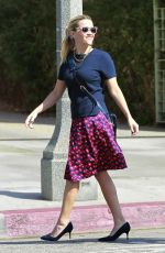 REESE WITHERSPOON at The Ivy by the Shore in Santa Monica 10/18/2015