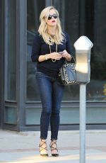 REESE WITHERSPOON Out Shopping in Santa Monica 10/21/2015