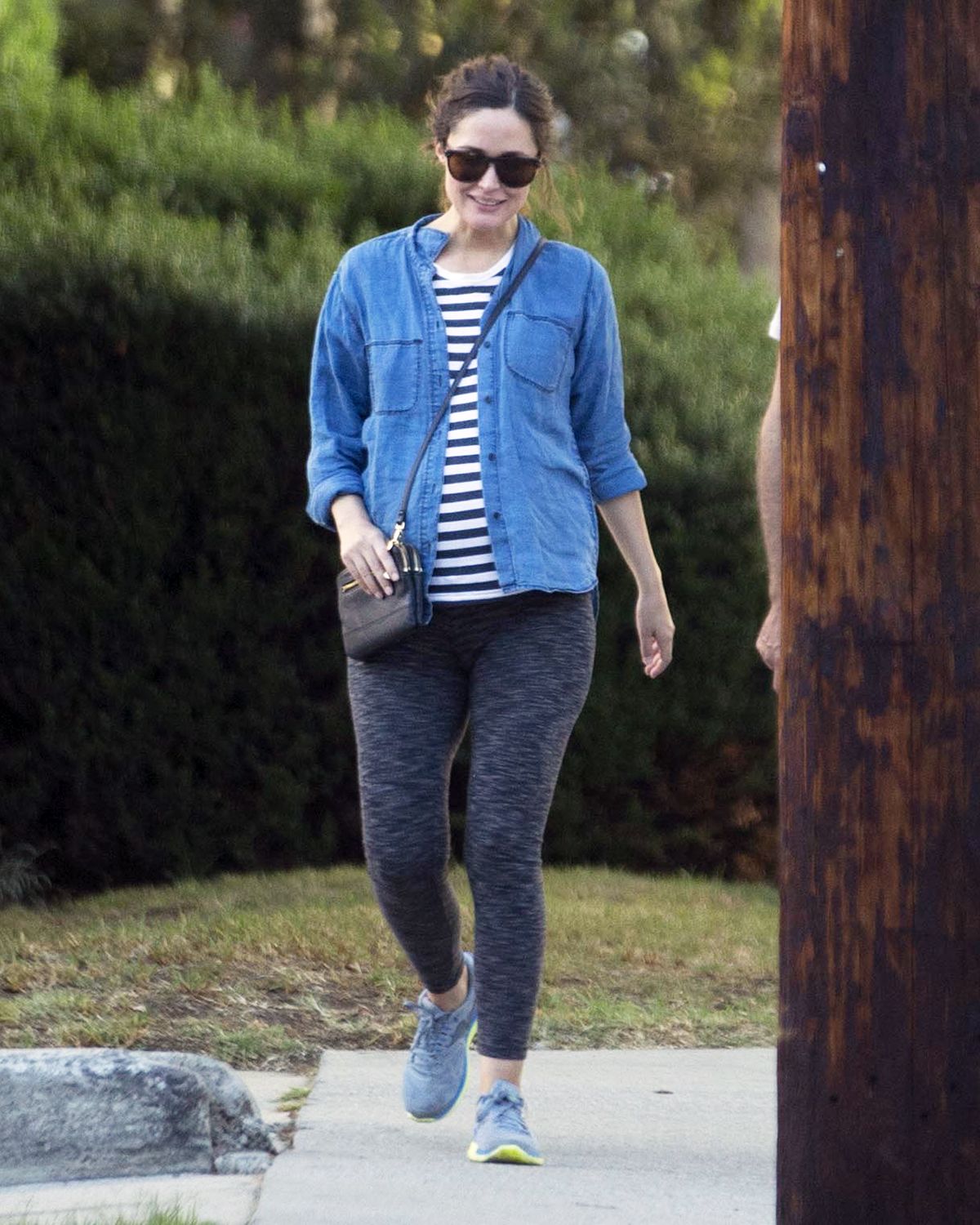 ROSE BYRNE Leaves Earth Bar in West Hollywood 10/28/2015 ROSE BYRNE Leaves Earth Bar in West Hollywood 10/28/2015