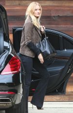 ROSIE HUNTINGTON-WHITELEY Arrives at Her Home in Los Angeles 10/16/2015
