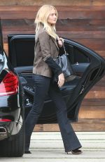 ROSIE HUNTINGTON-WHITELEY Arrives at Her Home in Los Angeles 10/16/2015
