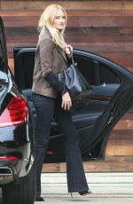ROSIE HUNTINGTON-WHITELEY Arrives at Her Home in Los Angeles 10/16/2015