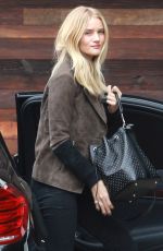 ROSIE HUNTINGTON-WHITELEY Arrives at LAX Airport in Los Angeles 10/16/2015
