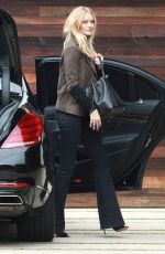 ROSIE HUNTINGTON-WHITELEY Arrives at LAX Airport in Los Angeles 10/16/2015