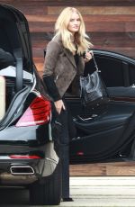 ROSIE HUNTINGTON-WHITELEY Arrives at LAX Airport in Los Angeles 10/16/2015