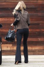 ROSIE HUNTINGTON-WHITELEY Arrives at LAX Airport in Los Angeles 10/16/2015