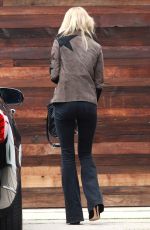 ROSIE HUNTINGTON-WHITELEY Arrives at LAX Airport in Los Angeles 10/16/2015
