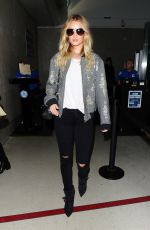ROSIE HUNTINGTON-WHITELEY at Los Angeles International Airport 10/21/2015