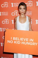 SARAH HYLAND at No Kid Hungry Benefit Dinner in Los Angeles 10/14/2015