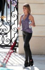 SARAH HYLAND on the Set of Modern Family in Los Angeles 10/12/2015