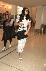 SELENA GOMEZ Arrives at Los Angeles International Airport 10/09/2015