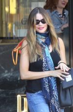 SOFIA VERGARA Out and About in Los Angeles 10/10/2015