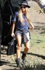 STACY FERGIE FEERGUSON Out and About in Brentwood 10/29/2015