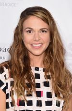 SUTTON FOSTER at 2015 Aspca Young Friends Benefit in New York 10/15/2015
