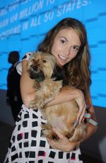 SUTTON FOSTER at 2015 Aspca Young Friends Benefit in New York 10/15/2015