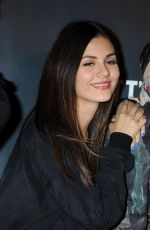 VICTORIA JUSTICE at Knott