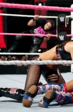 WWE- Raw Digitals 10/05/2015
