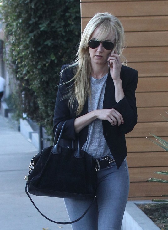 KIMBERLY-STEWART-Out-and-About-in-Los-Angeles-8