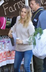 ALICIA SILVERSTONE Shopping at Farmers Market in Studio City 11/08/2015
