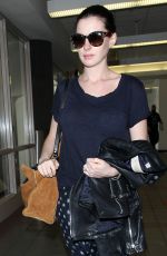 ANNE HATAWAY at Los Angeles International Airport 11/06/2015
