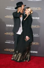 ASHLEE SIMPSON JENNIFER LAWRENCE at The Hunger Games: Mockingjay, Part 2 Premiere in Los Angeles 11/16/2015