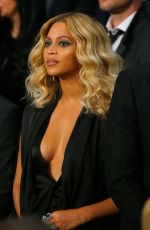 BEYONCE at Cotto vs Canelo Fight in Las Vegas 11/21/2015