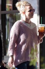 BRITNEY SPEARS Shopping at Advanced Optometrics in Westlake Village 11/17/2015