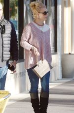 BRITNEY SPEARS Shopping at Advanced Optometrics in Westlake Village 11/17/2015