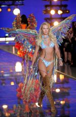 CANDICE SWANEPOEL at Victoria’s Secret 2015 Fashion Show in New York 11/10/2015
